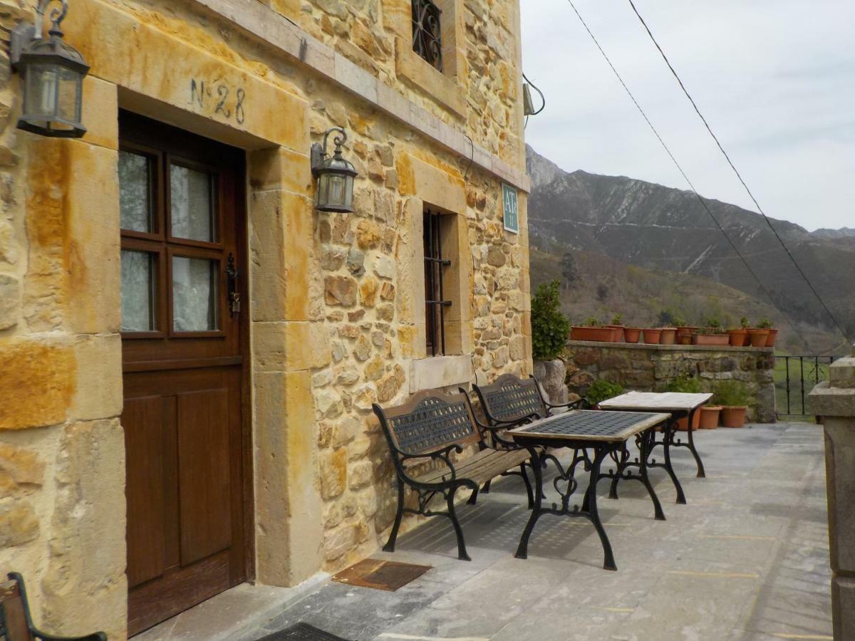 Apartamentos Rurales La Husteriza Ruenes Dış mekan fotoğraf