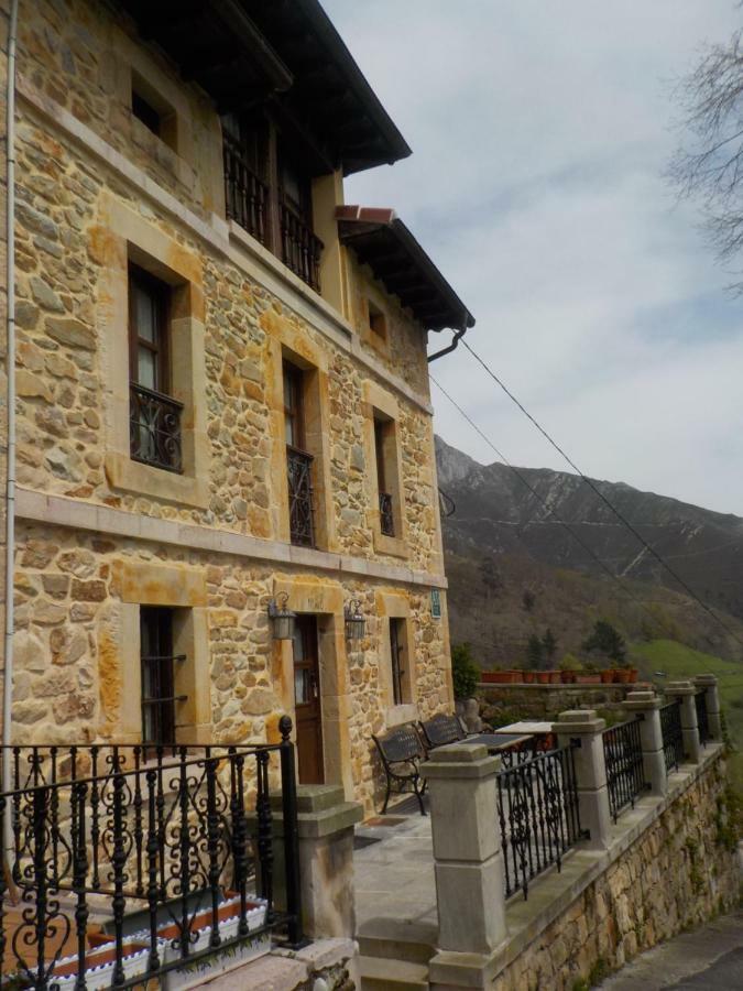 Apartamentos Rurales La Husteriza Ruenes Dış mekan fotoğraf